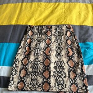 Women’s skirt - small